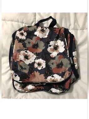 WANDF Hanging Floral Bag- New with Tags!!